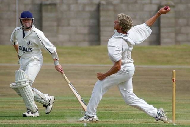 Jan Stander bowling