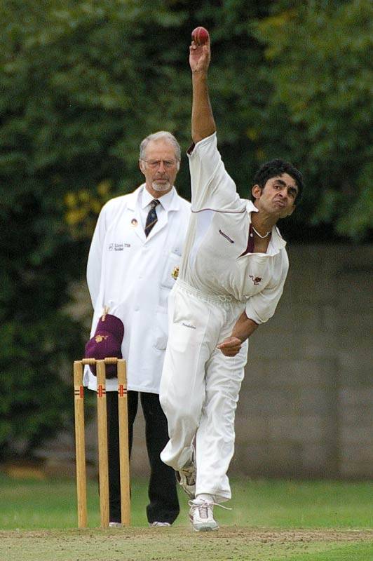 Hariharan bowling